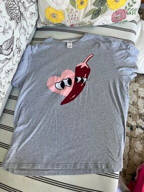 Women’s Victoria’s Secret T-shirt.